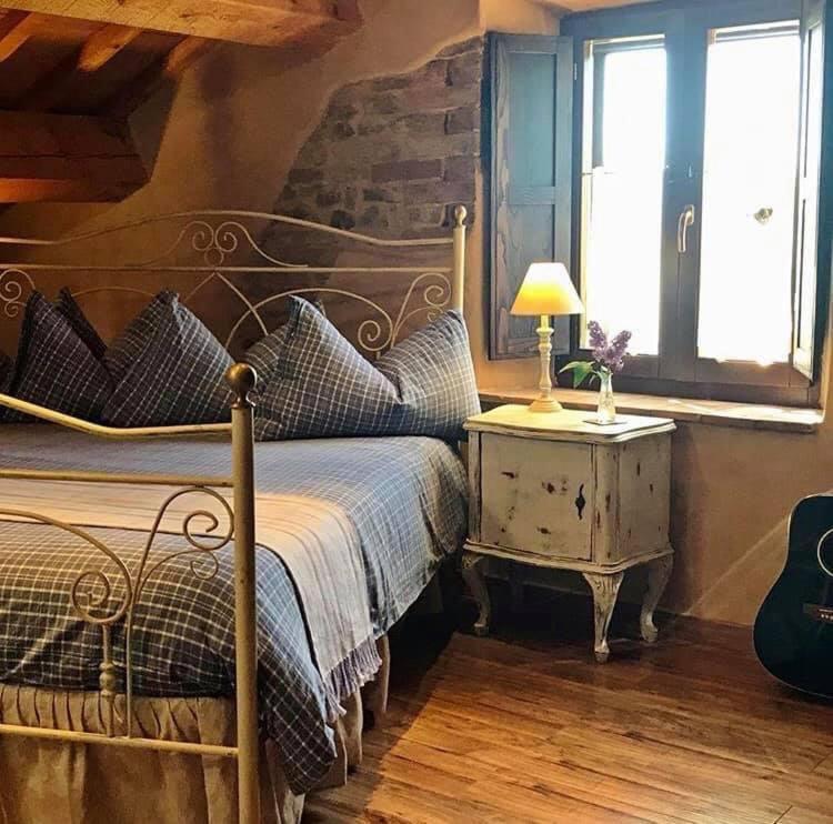 Casale Delle Rondini Bed and Breakfast Tolentino Buitenkant foto