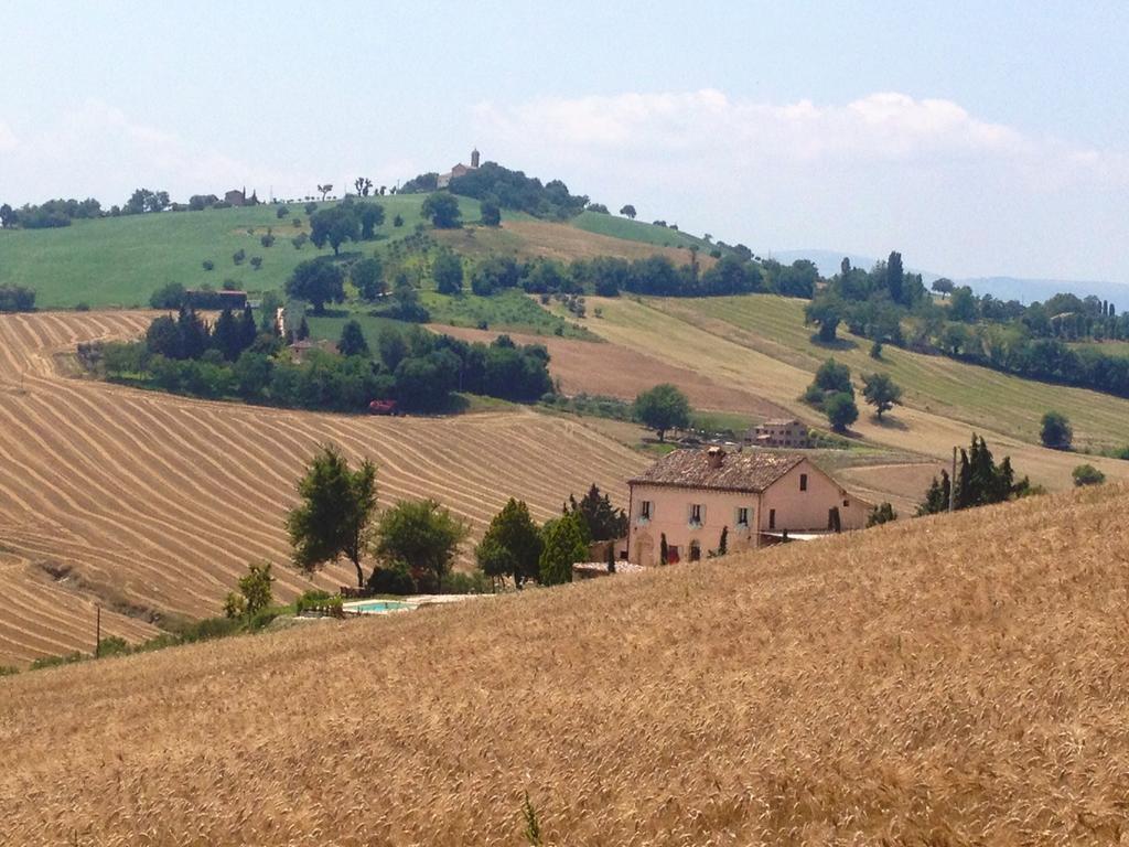 Casale Delle Rondini Bed and Breakfast Tolentino Buitenkant foto