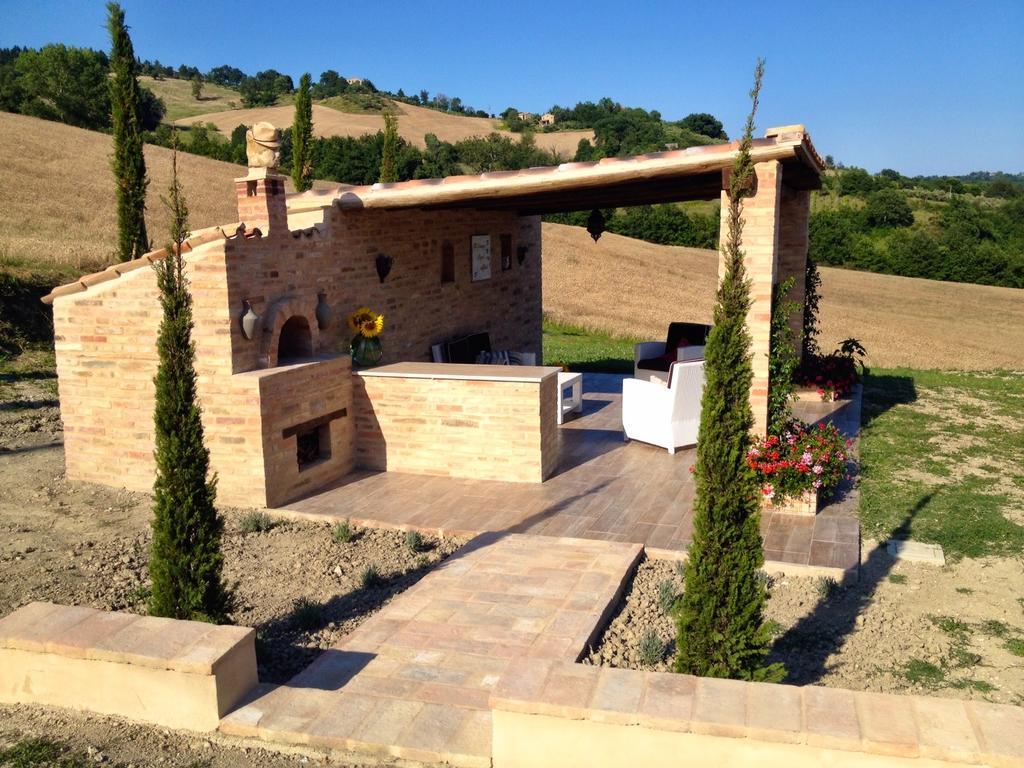 Casale Delle Rondini Bed and Breakfast Tolentino Buitenkant foto