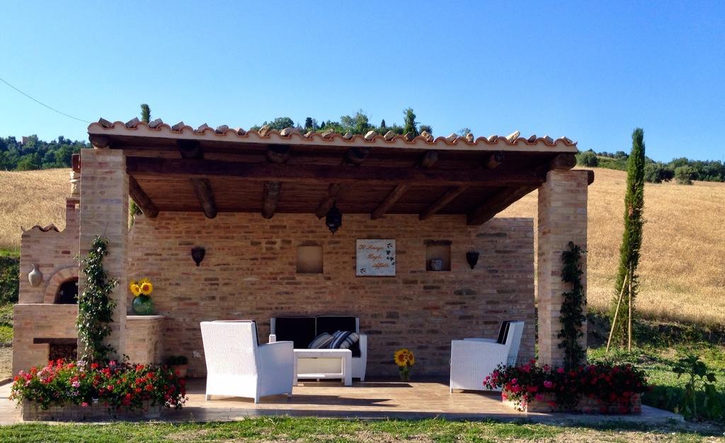 Casale Delle Rondini Bed and Breakfast Tolentino Buitenkant foto