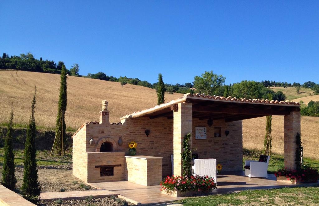 Casale Delle Rondini Bed and Breakfast Tolentino Buitenkant foto