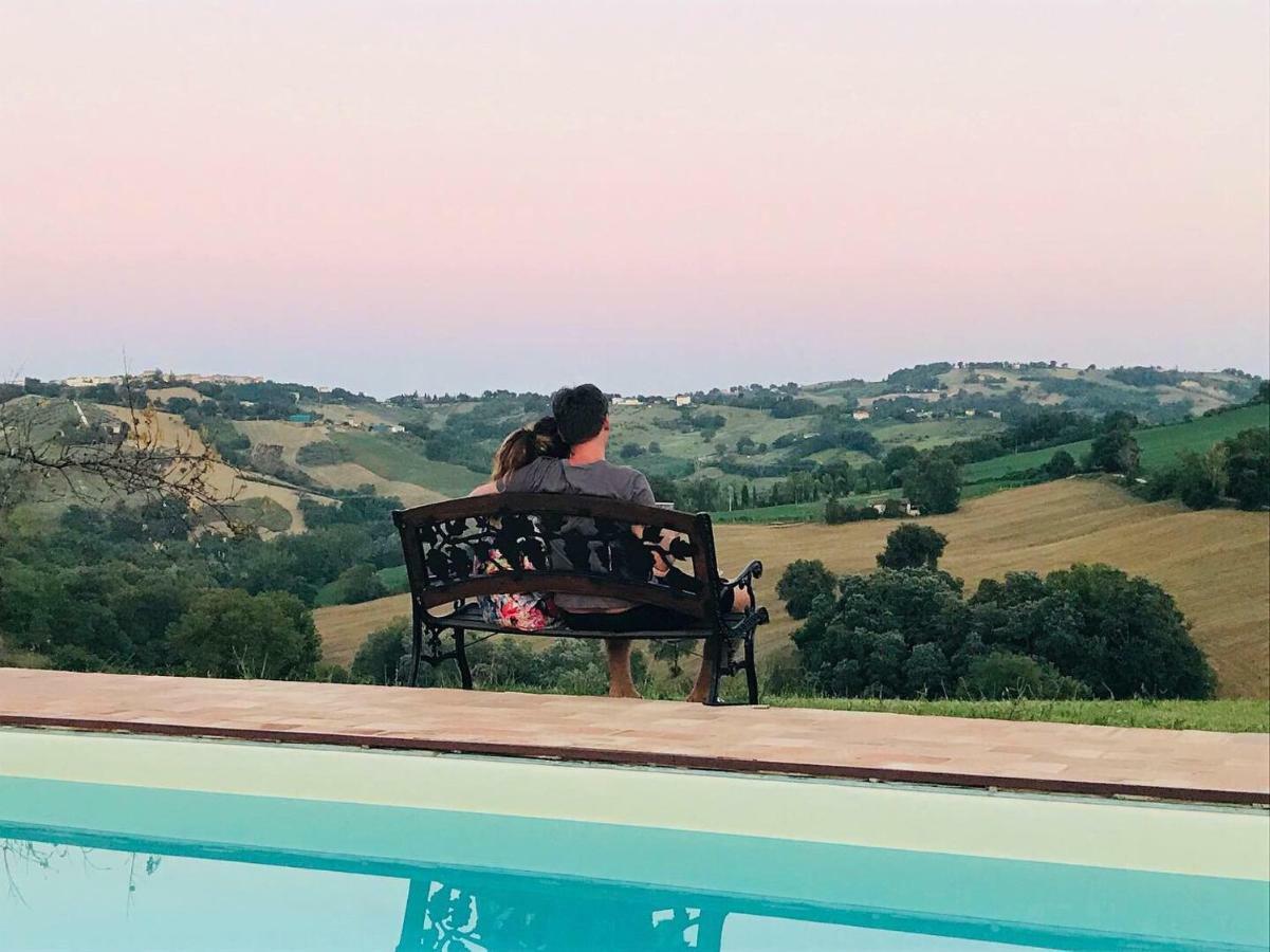 Casale Delle Rondini Bed and Breakfast Tolentino Buitenkant foto